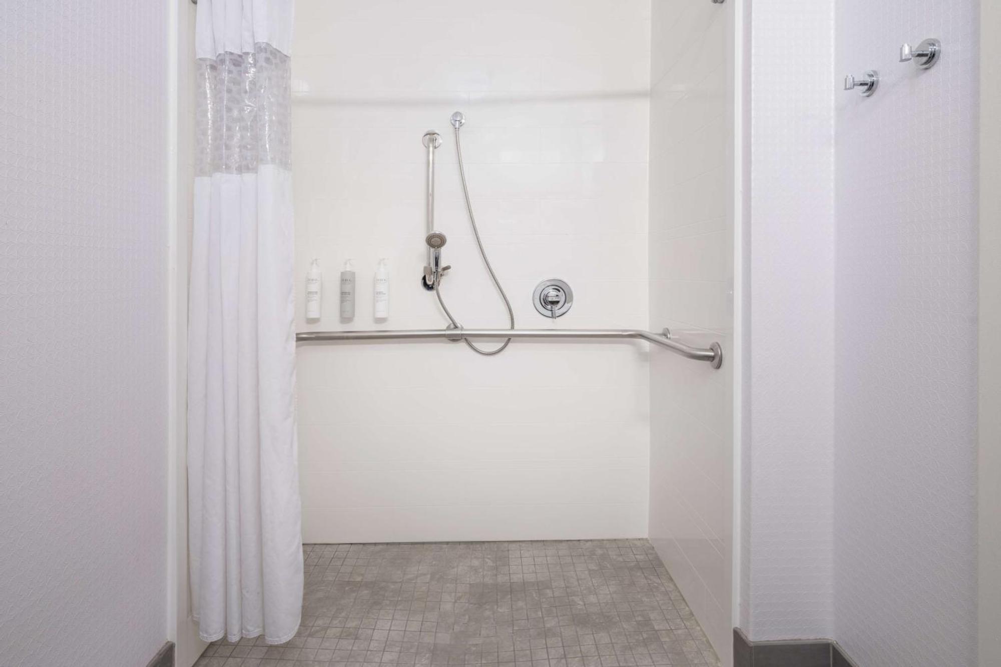 Hampton Inn Sanford Kültér fotó