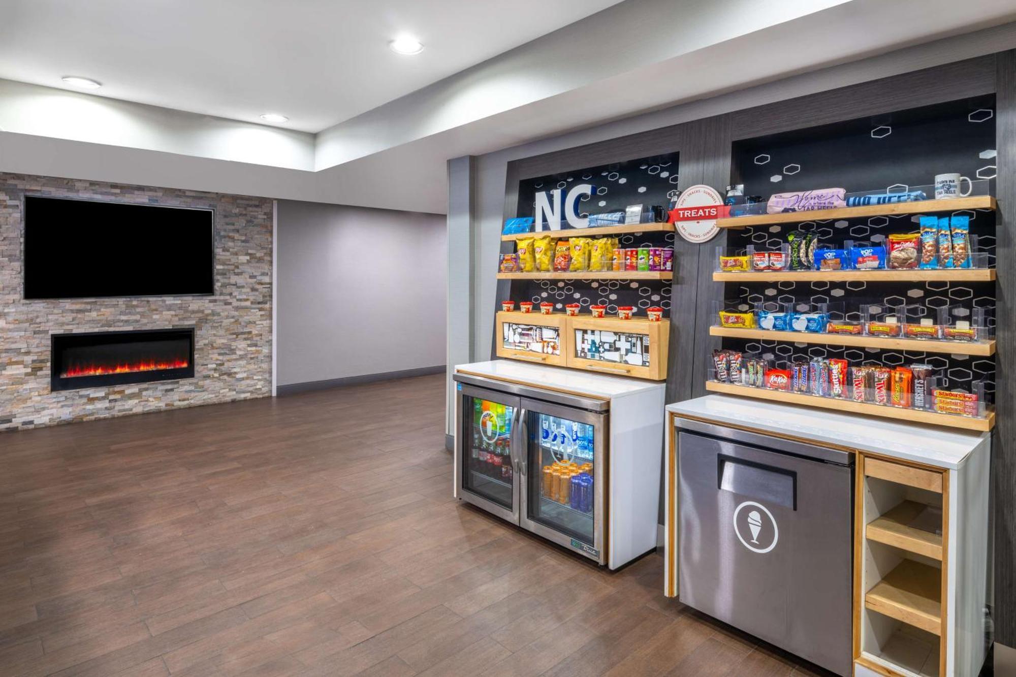 Hampton Inn Sanford Kültér fotó